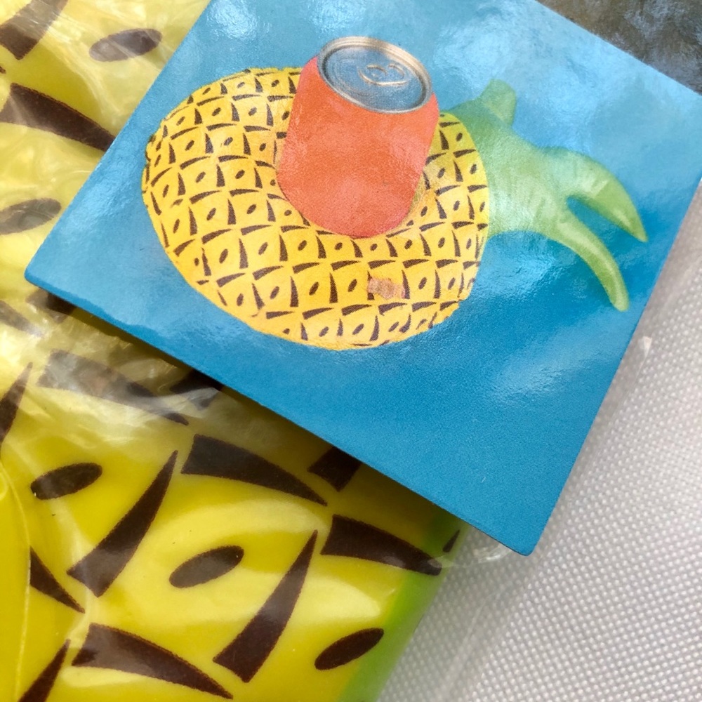 Pineapple Inflatable Cup Holders 4ct